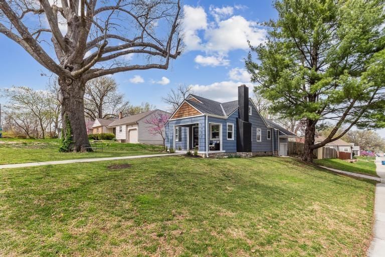 1900 W 73rd Street — photo 40