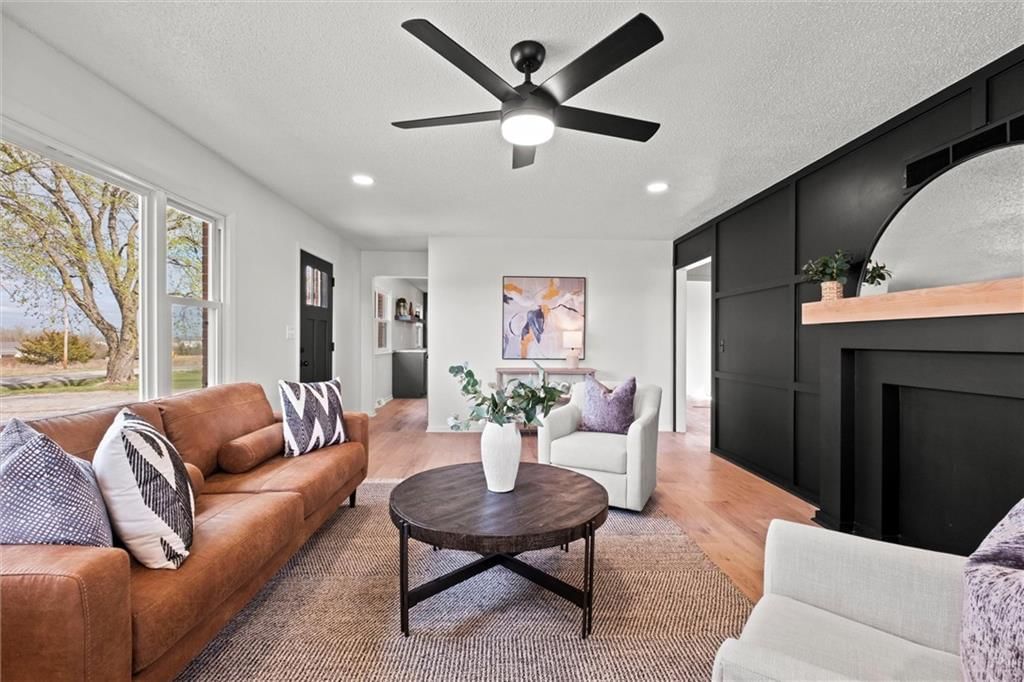 Photo 9 of 37 - 14875 Edgerton Road