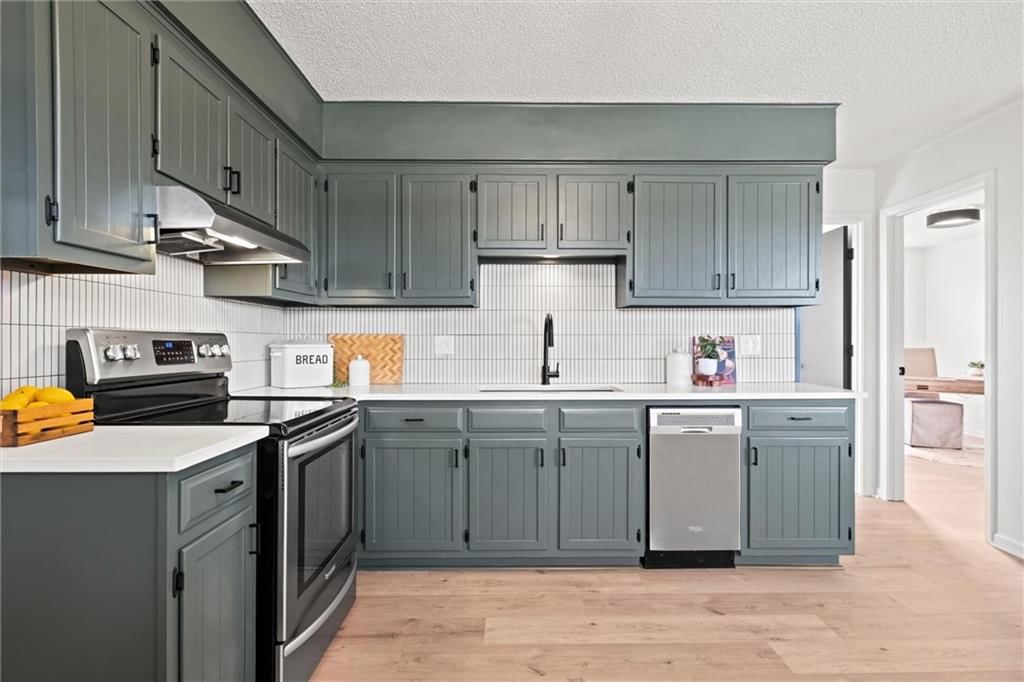 Photo 11 of 37 - 14875 Edgerton Road