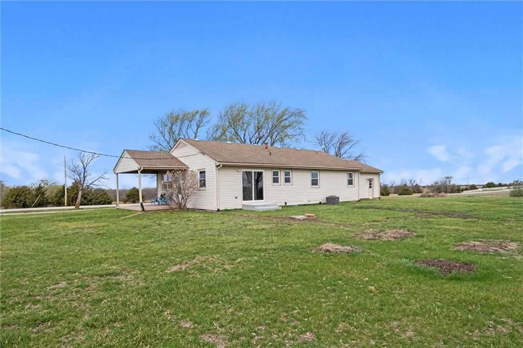 Photo 32 of 37 - 14875 Edgerton Road
