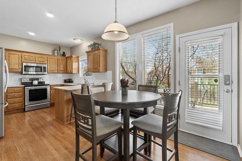 1001 N Clinton Street — photo 11