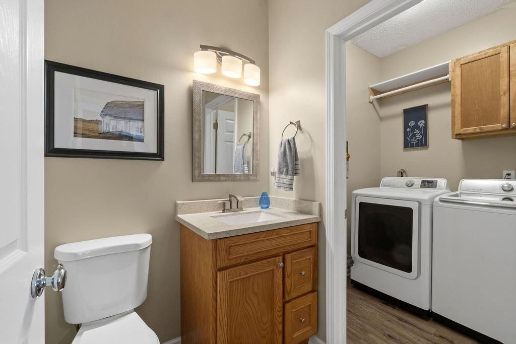 1001 N Clinton Street — photo 13