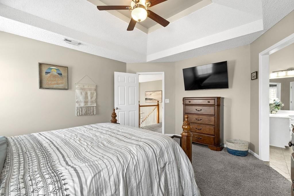 1001 N Clinton Street — photo 17