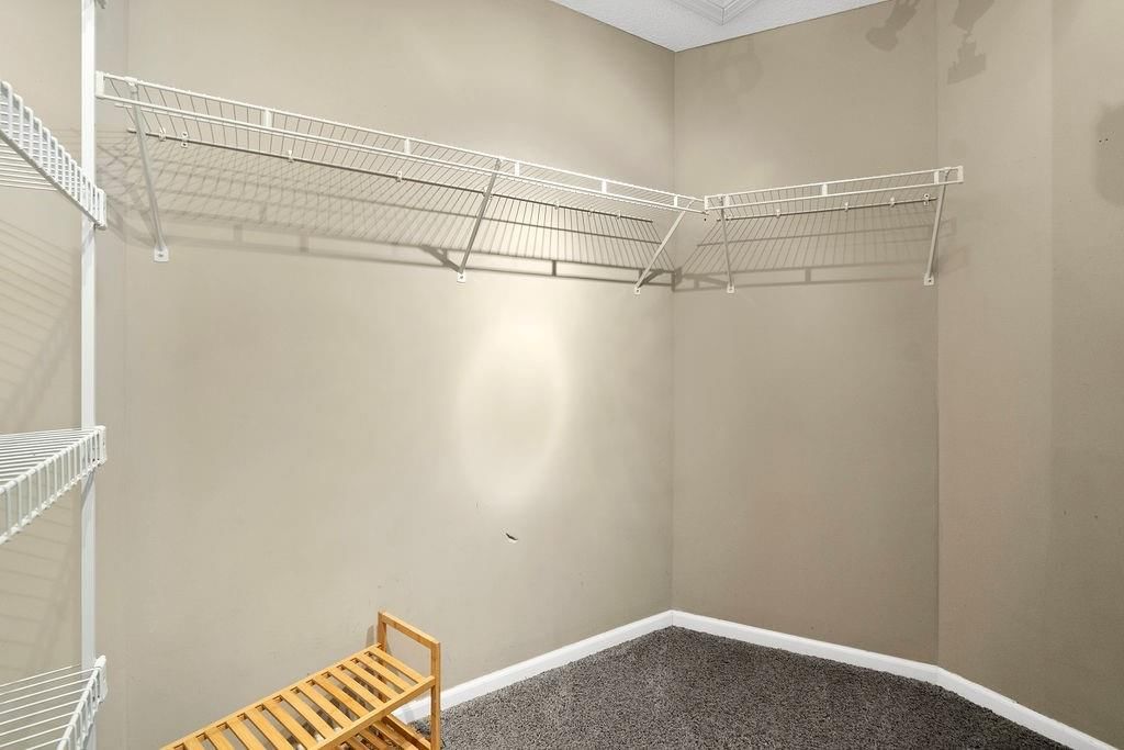 1001 N Clinton Street — photo 20