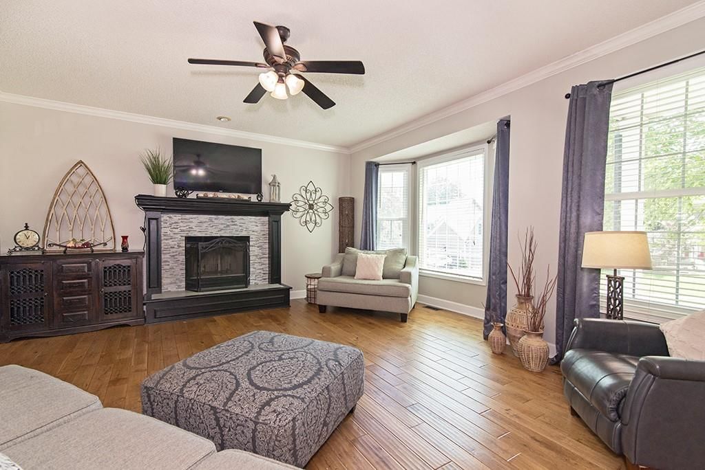 21708 W 49th Street — photo 8