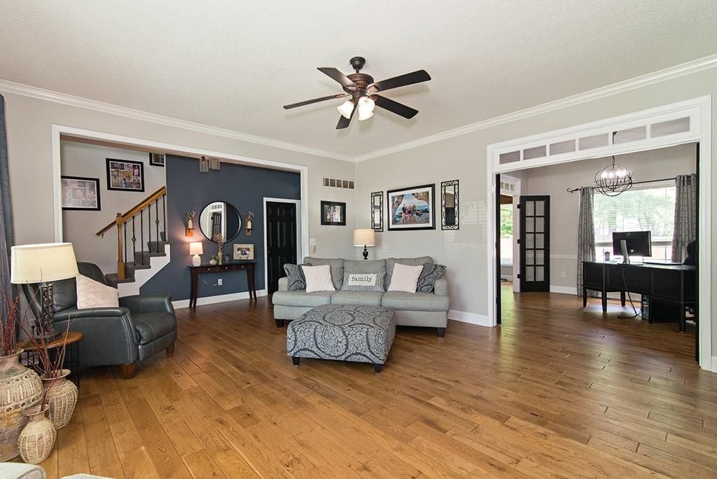 21708 W 49th Street — photo 9