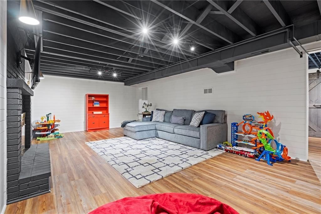 8128 NW Delta Drive — photo 24
