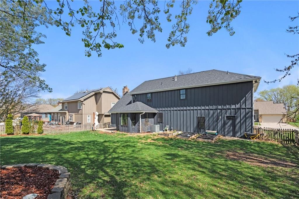 8128 NW Delta Drive — photo 27