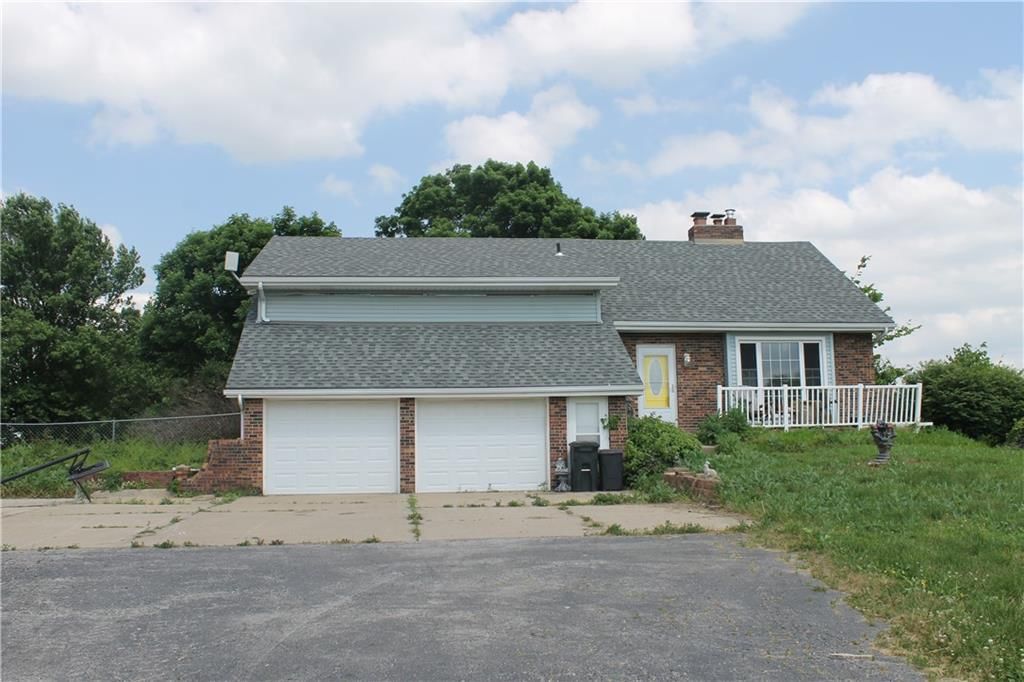 Photo 1 of 44 - 25770 Tonganoxie Drive