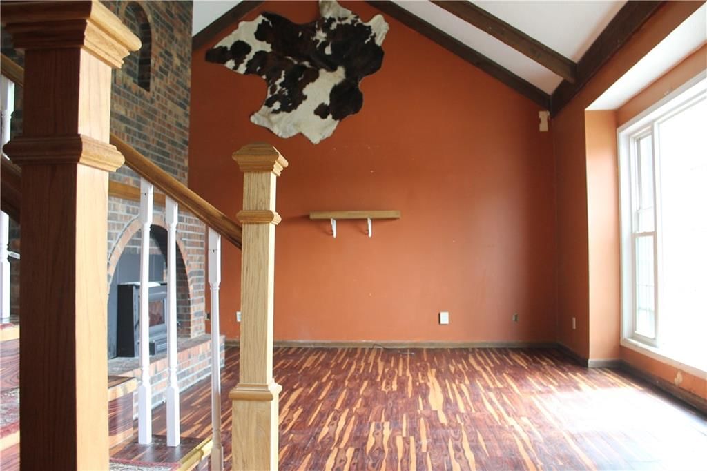 Photo 6 of 44 - 25770 Tonganoxie Drive