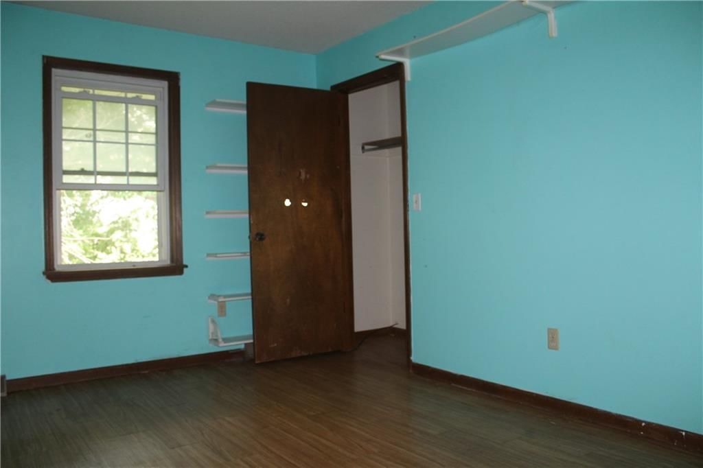 Photo 22 of 44 - 25770 Tonganoxie Drive
