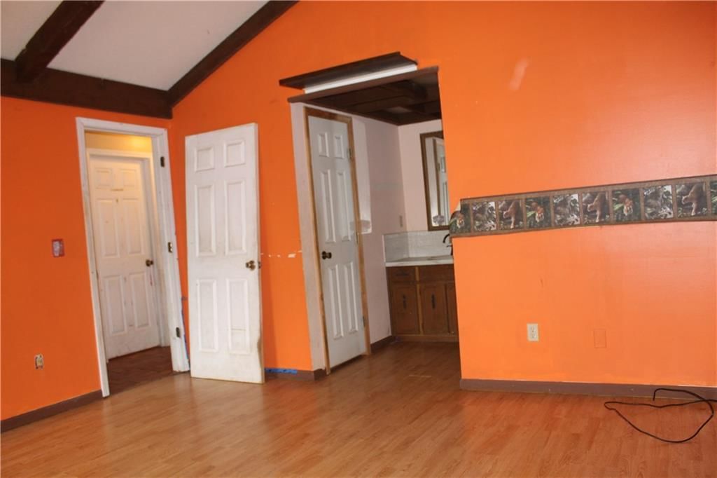 Photo 24 of 44 - 25770 Tonganoxie Drive