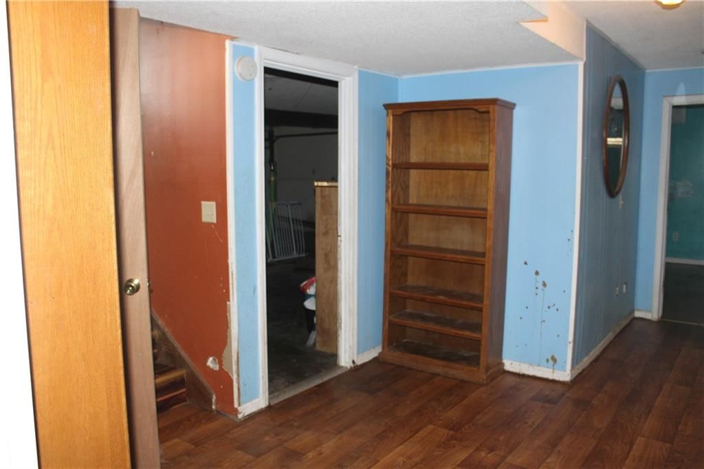 Photo 38 of 44 - 25770 Tonganoxie Drive