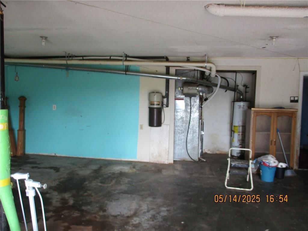 Photo 41 of 44 - 25770 Tonganoxie Drive