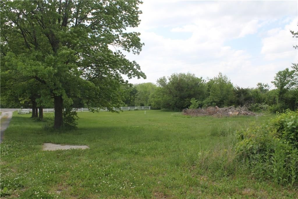 Photo 44 of 44 - 25770 Tonganoxie Drive