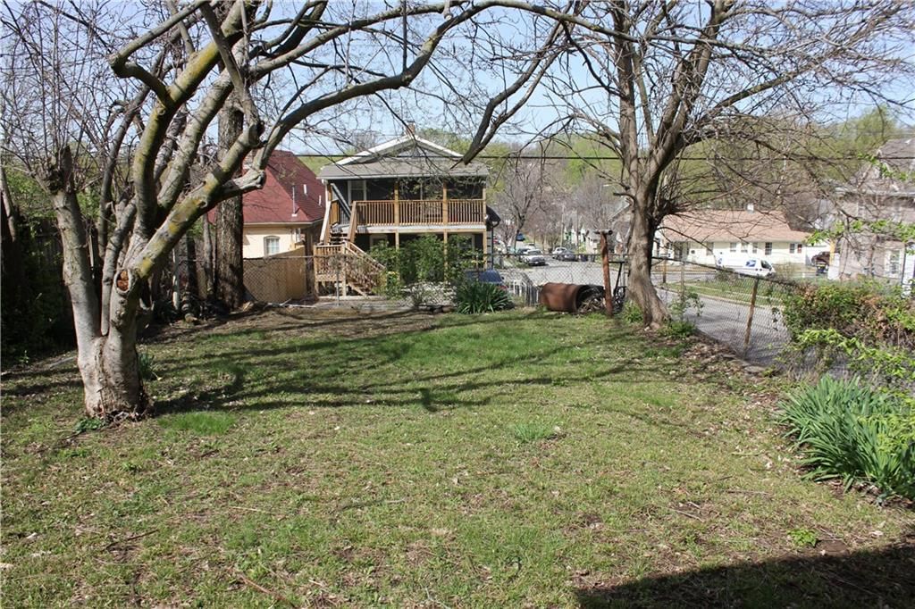 400 Norton Avenue — photo 16