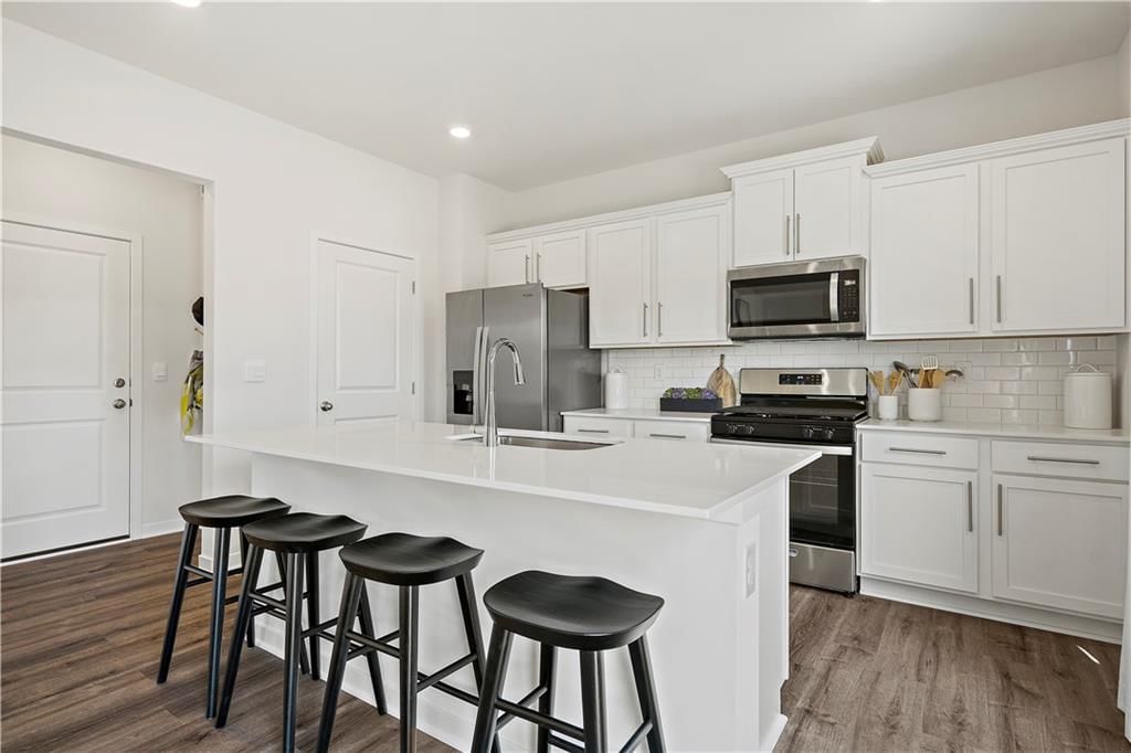 803 Bentley Drive — photo 12