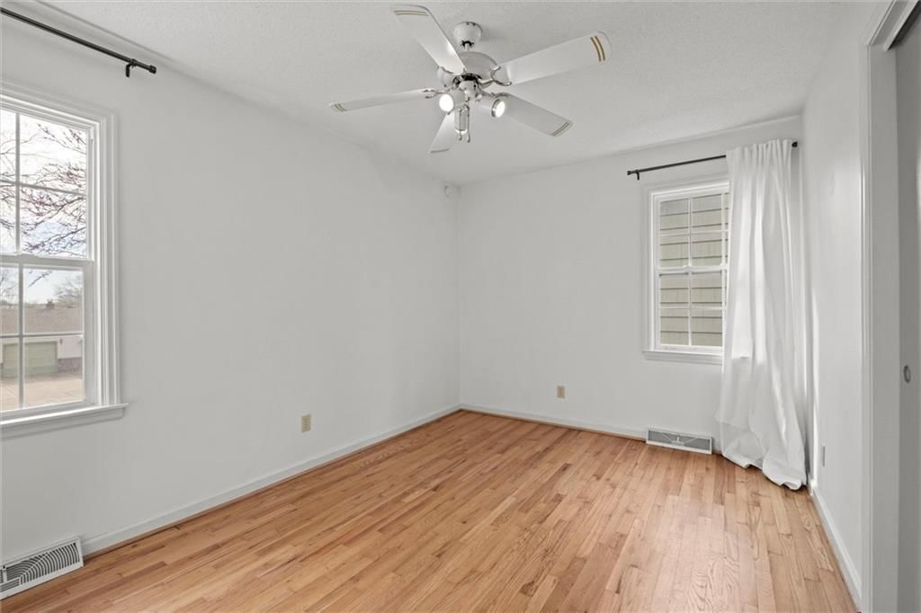 7116 Glenwood Street — photo 18
