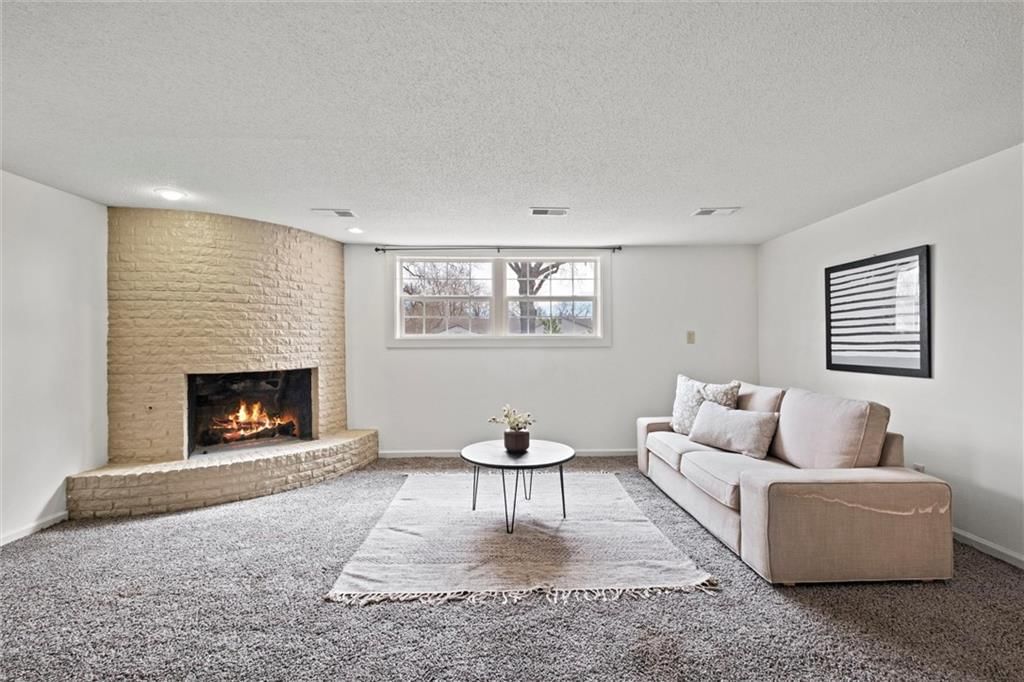 7116 Glenwood Street — photo 22