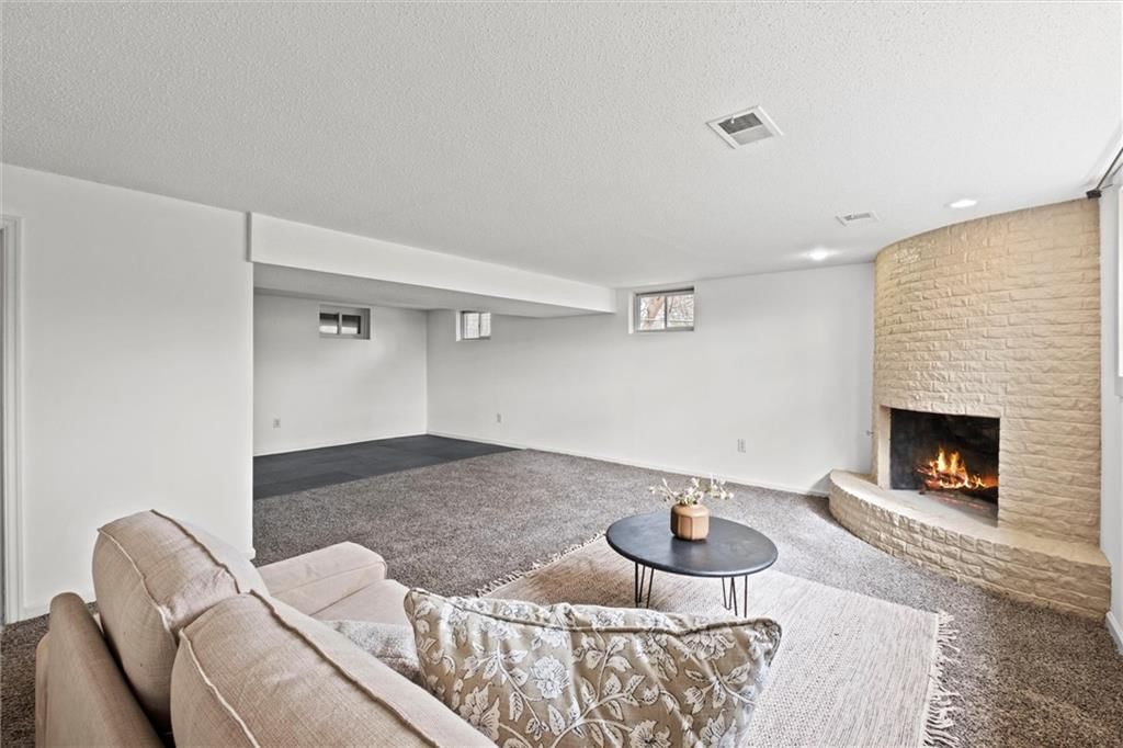 7116 Glenwood Street — photo 24