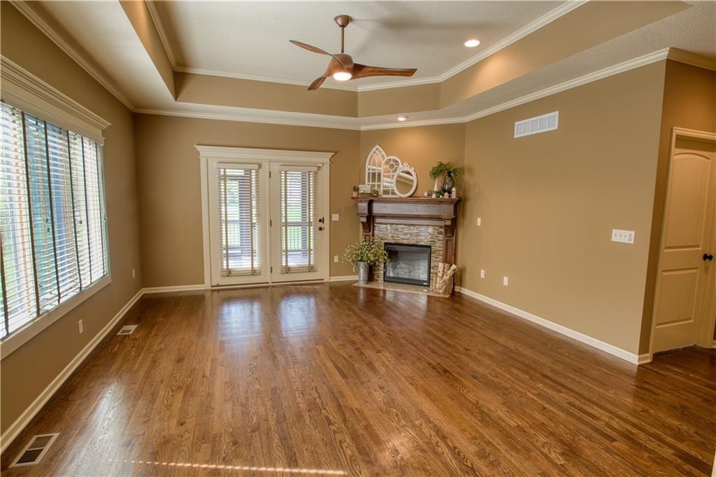 21291 W 115TH Terrace — photo 5