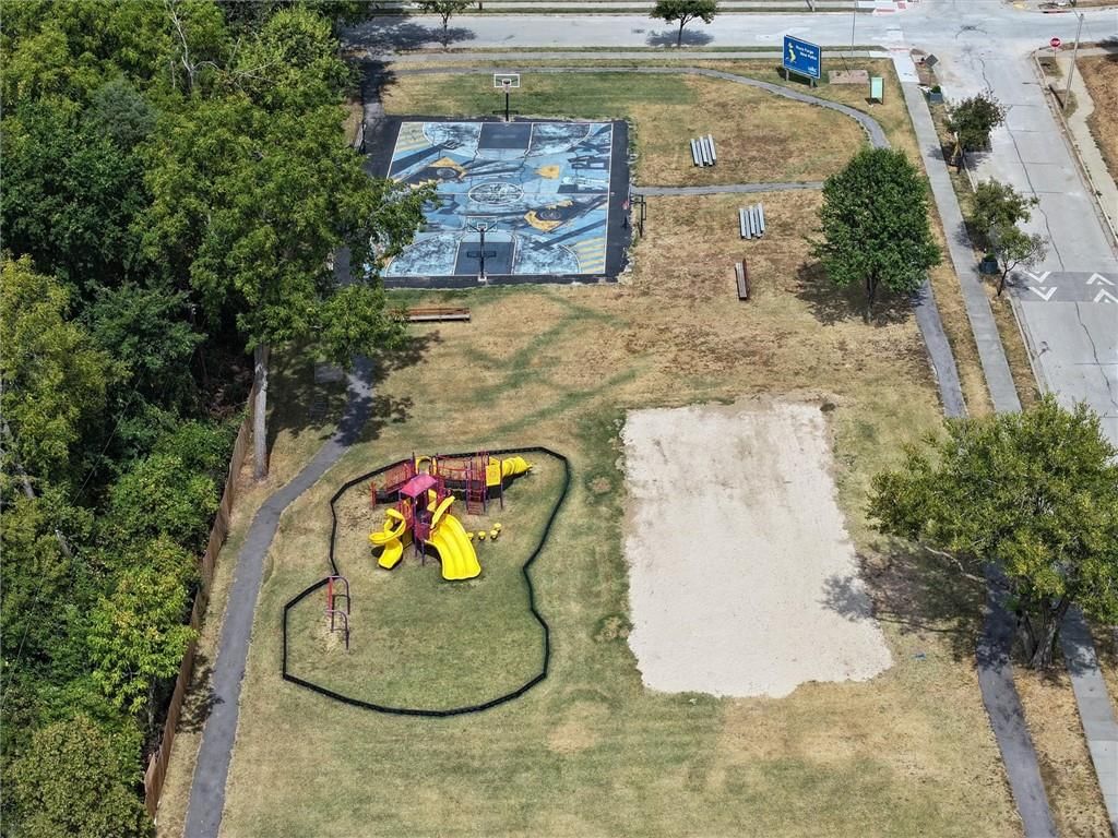 4040 Flora Avenue — photo 24