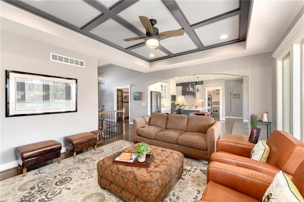 1699 NE Parkwood Drive — photo 10