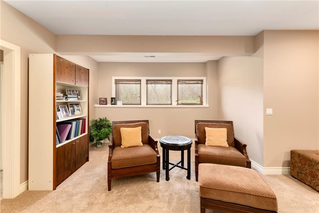 1699 NE Parkwood Drive — photo 33