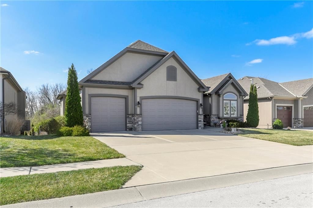 1699 NE Parkwood Drive — photo 47