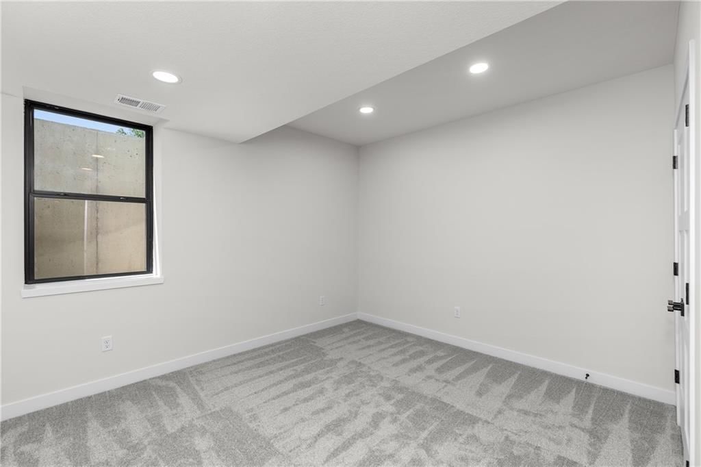 12111 S Faulkenberry Road — photo 34