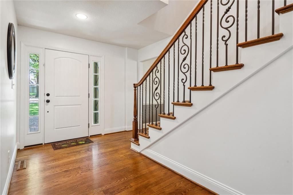 8321 W 102nd Street — photo 5