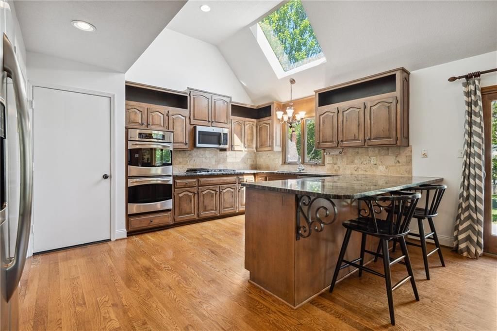 8321 W 102nd Street — photo 12