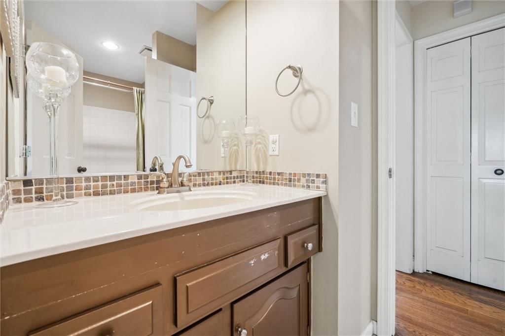 8321 W 102nd Street — photo 19