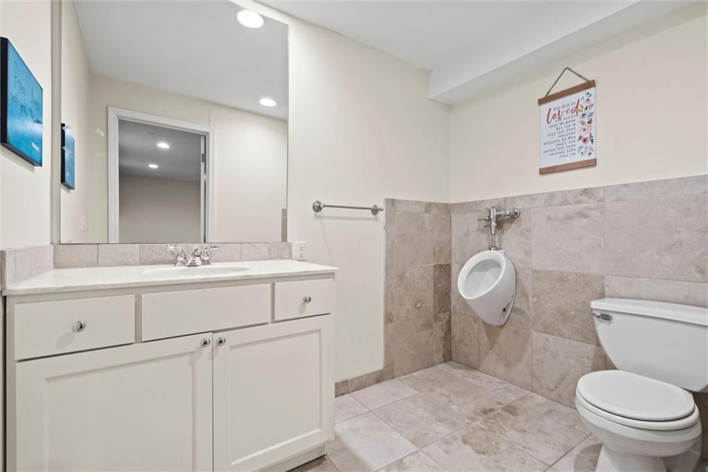 8321 W 102nd Street — photo 35