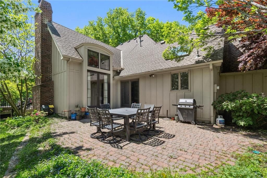 8321 W 102nd Street — photo 39