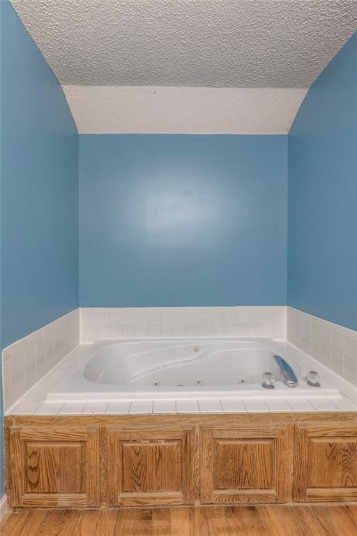 802 SW Crestview Court — photo 20