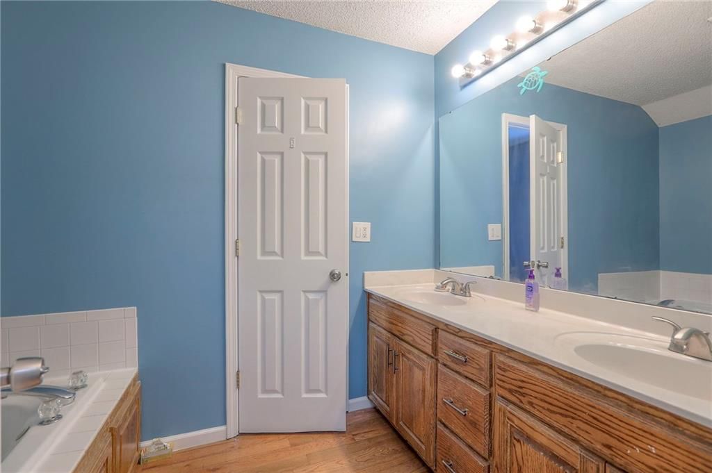 802 SW Crestview Court — photo 22
