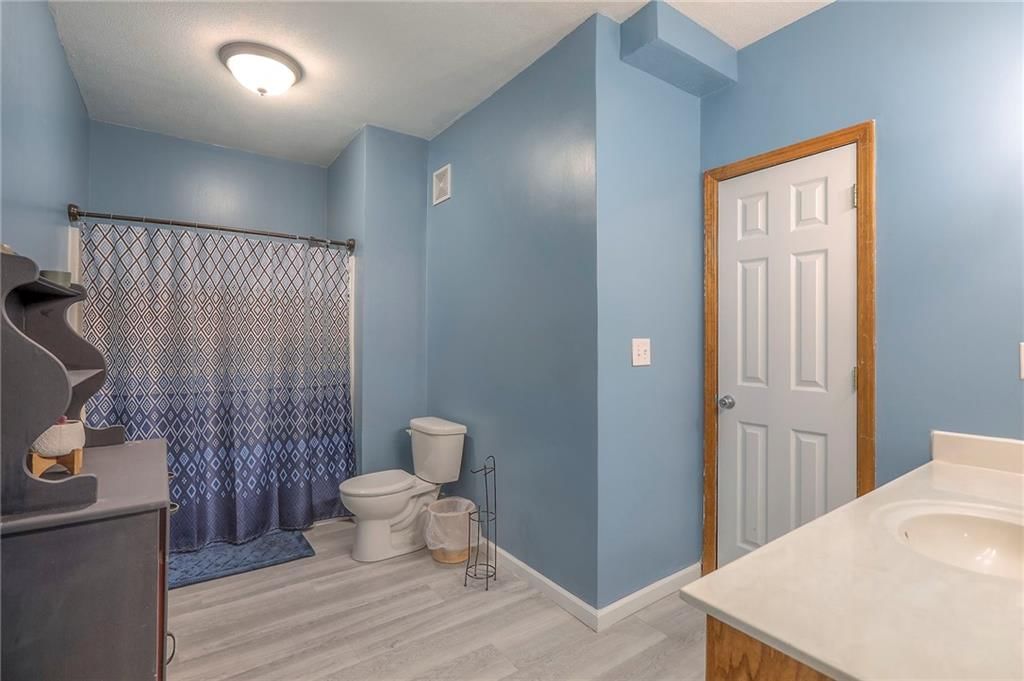 802 SW Crestview Court — photo 27