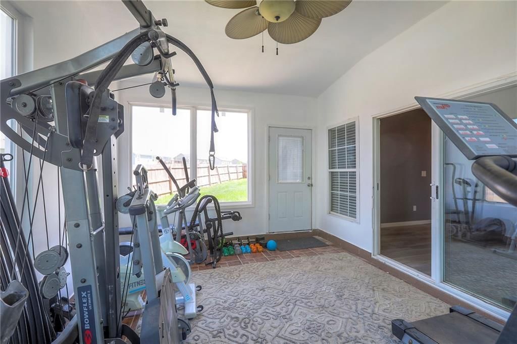 802 SW Crestview Court — photo 39