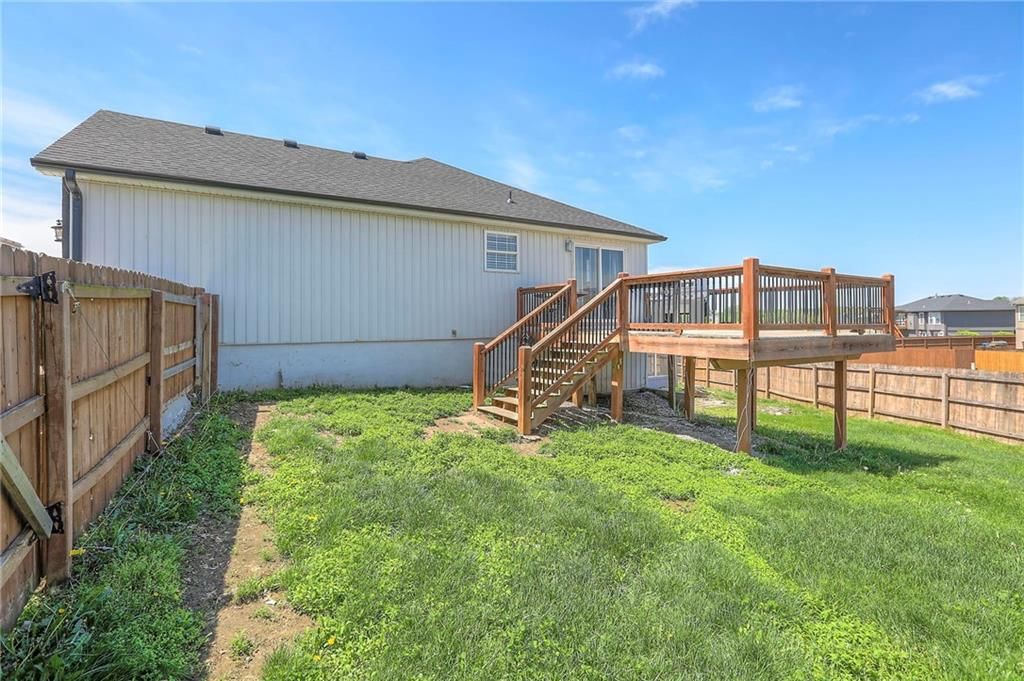 802 SW Crestview Court — photo 48