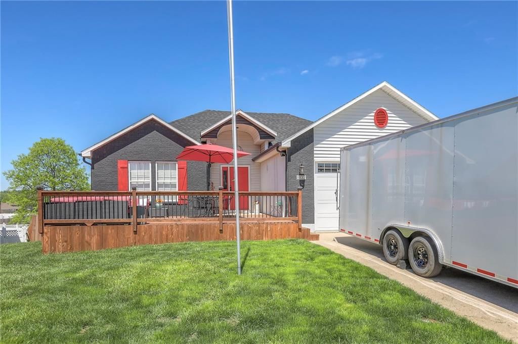 802 SW Crestview Court — photo 49