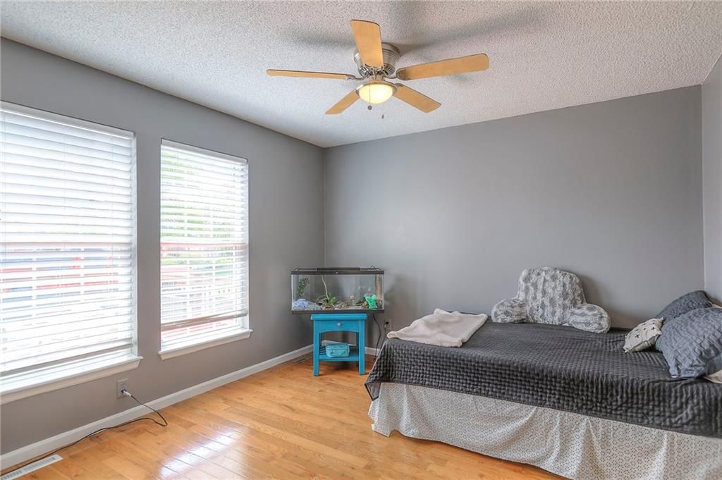 802 SW Crestview Court — photo 52