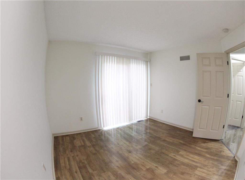 10921 W 98th Street — photo 15