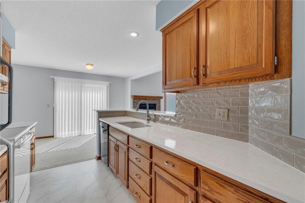 15433 Marty Street — photo 14