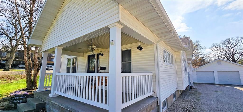 1014 S Holbrook Street — photo 5