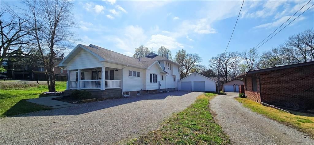 1014 S Holbrook Street — photo 8