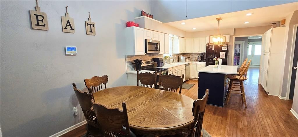 1014 S Holbrook Street — photo 28