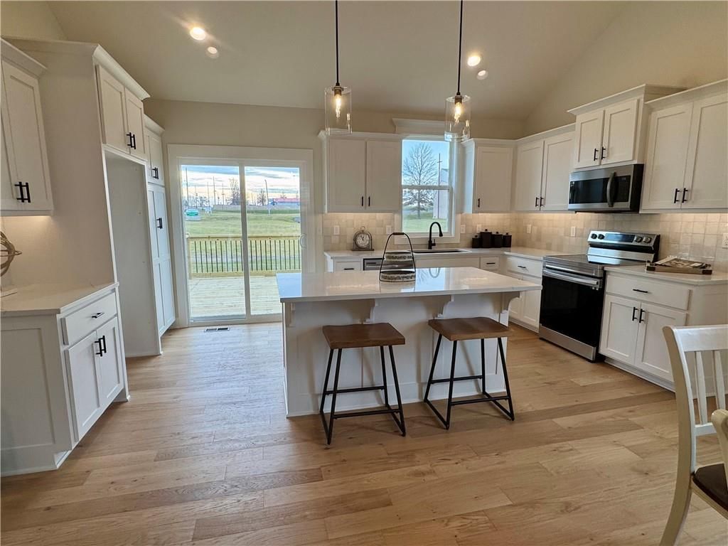 15501 Lakeside Drive — photo 18