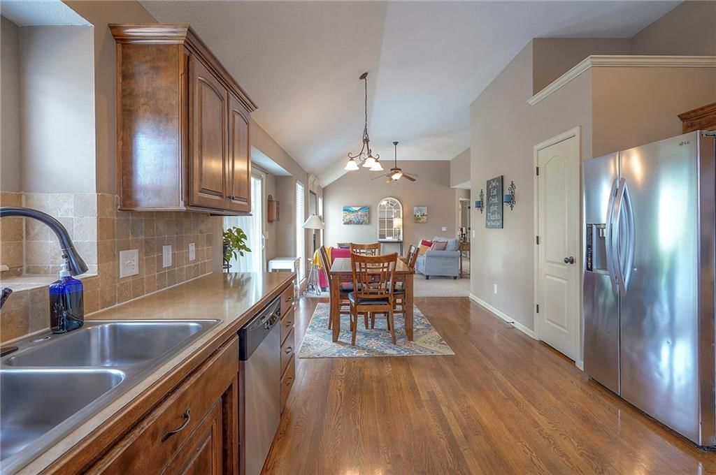 9720 N Donnelly Avenue — photo 13