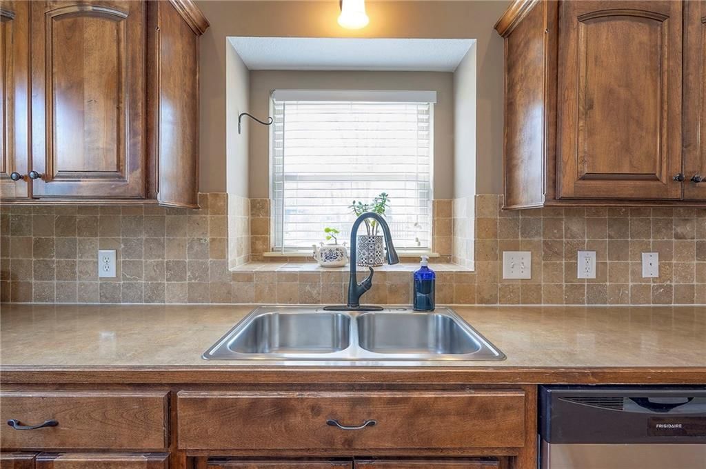 9720 N Donnelly Avenue — photo 14